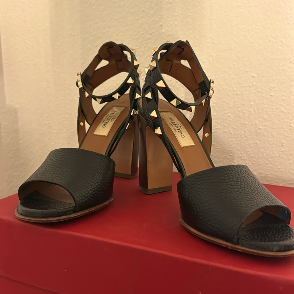 VALENTINO ROCK STUDDED SANDALS